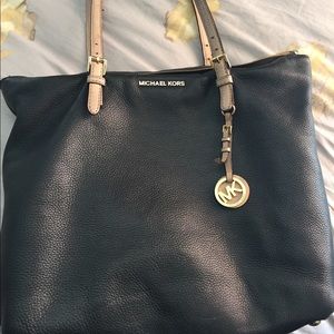 Authentic Michael Kors leather tote black/tan